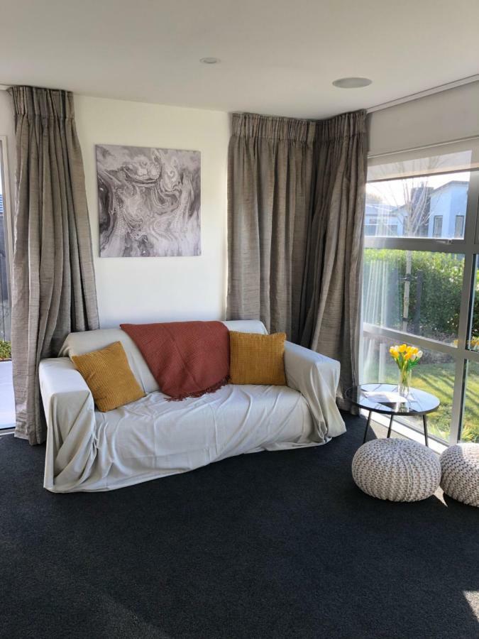 7*7 Holiday Home Christchurch Exterior photo